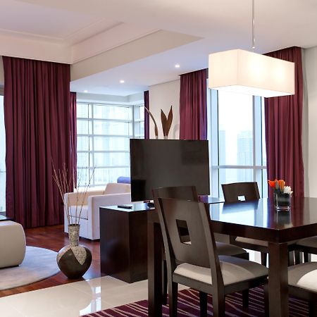 Pullman Dubai Jumeirah Lakes Towers Exteriér fotografie A suite at the hotel